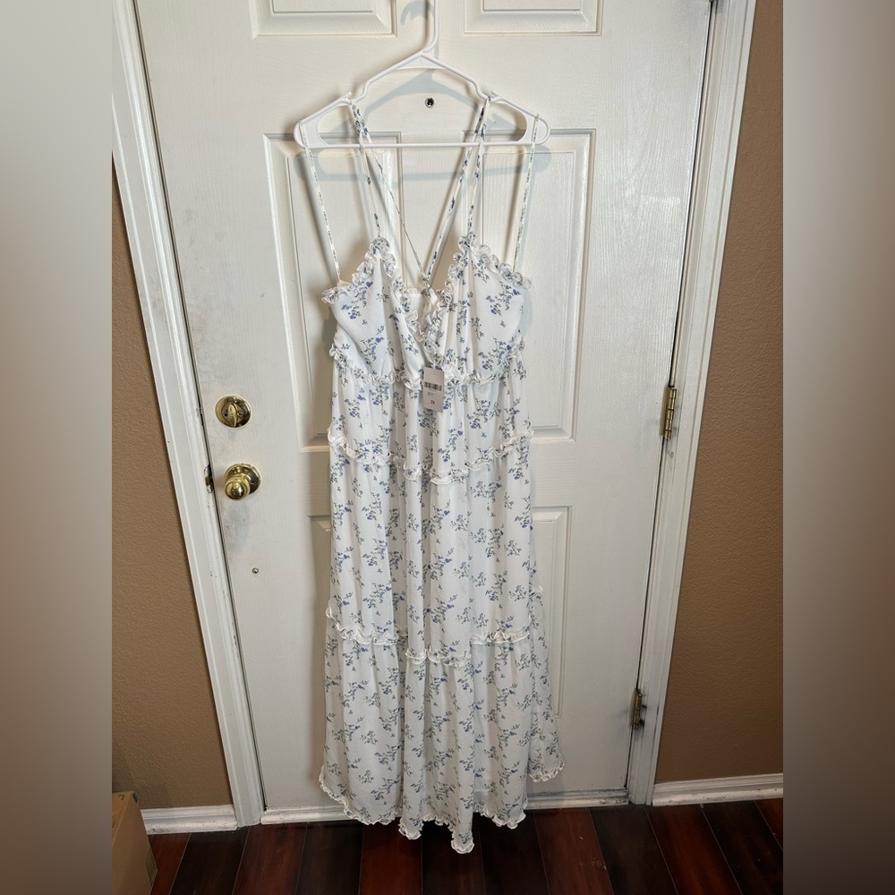 Forever 31 white with blue floral maxi dress